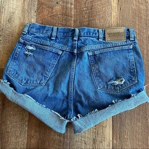 Wrangler high rise distressed jean cut off short size 12
